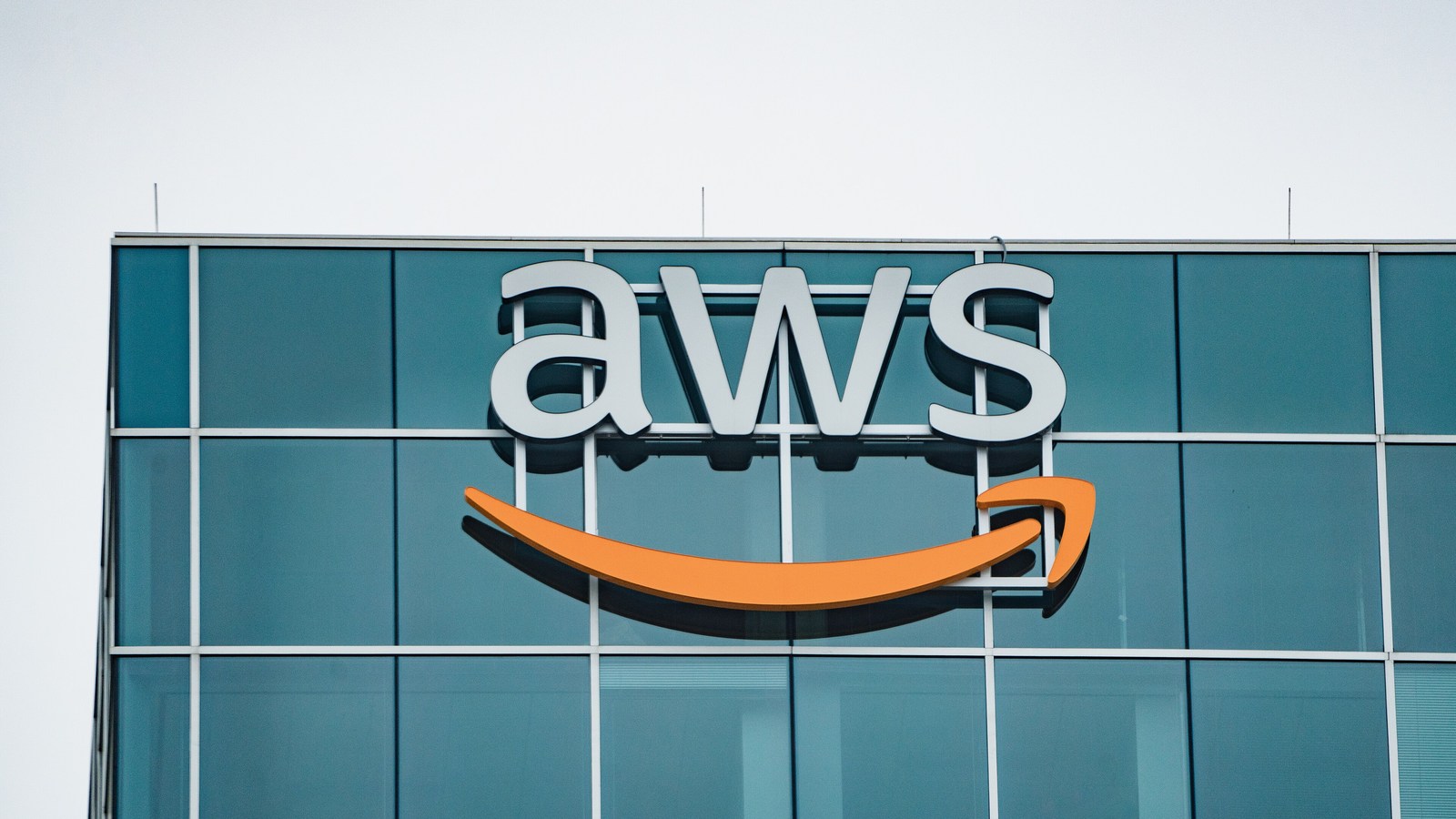 Falha na AWS permitia driblar restrições e alcançar as credenciais da máquina