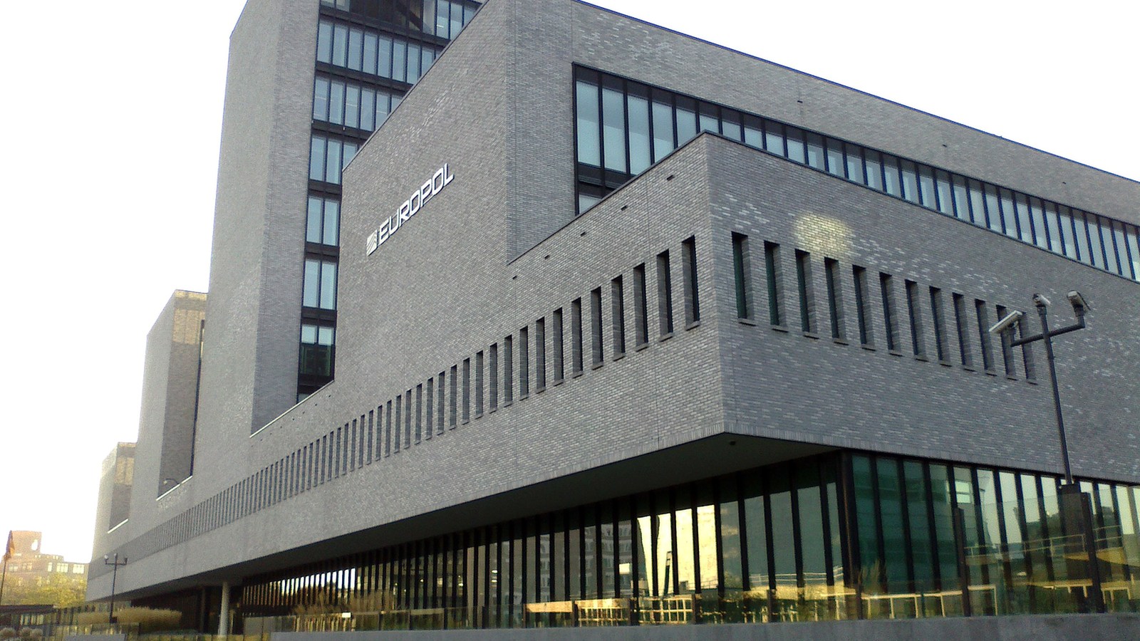 Outro ângulo do edifício da Europol, em Haia — a agência coordenou a operação com a Eurojust