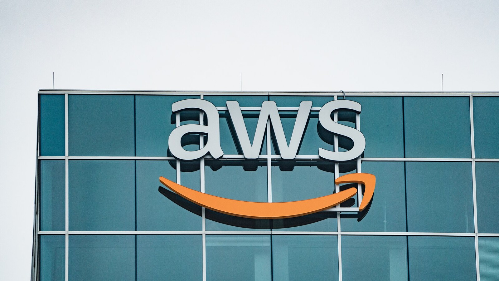 9.300 chaves da AWS esquecidas em público ainda funcionam — e 768 abrem empresas inteiras