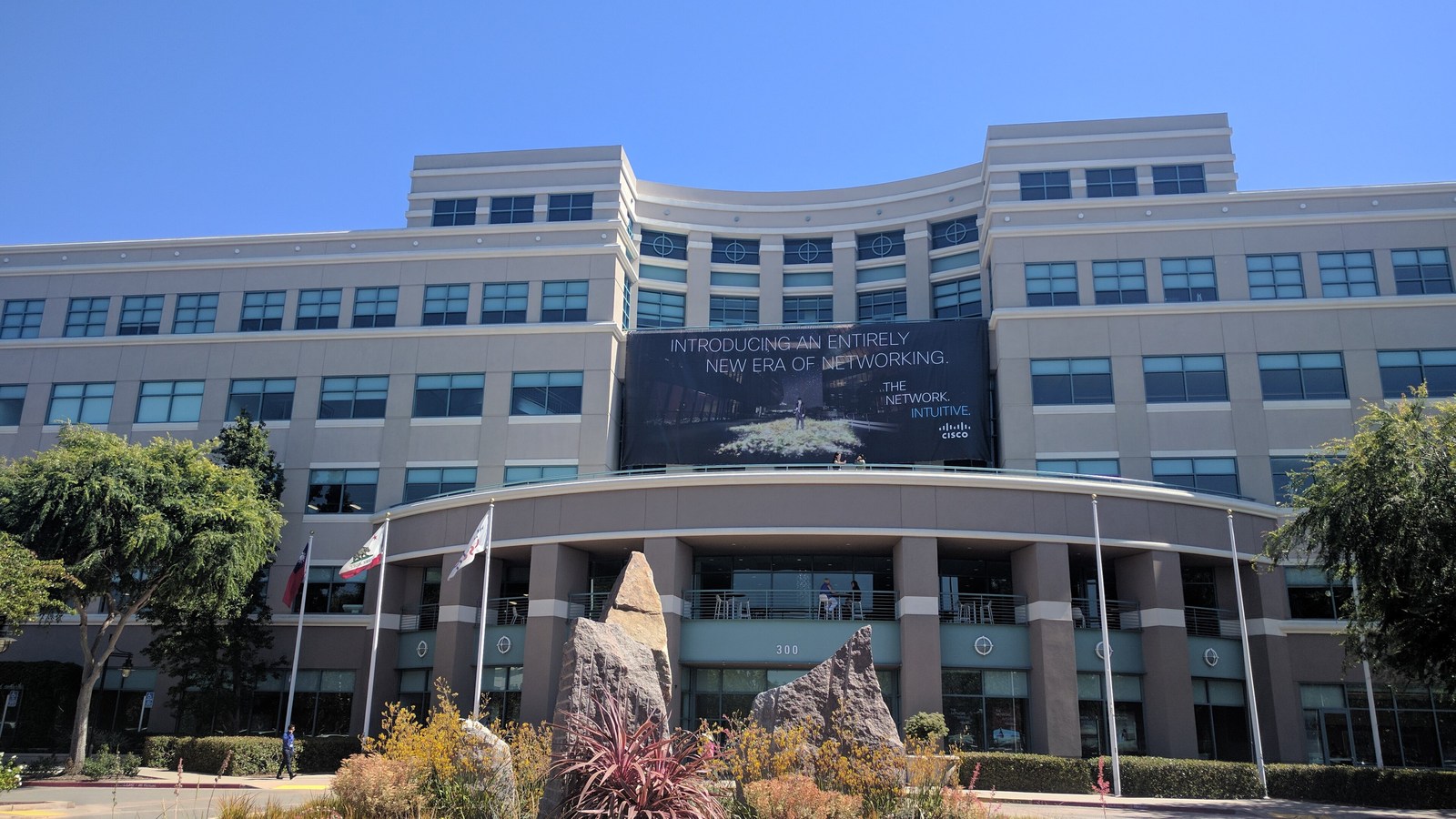 Prédio 10 do campus da Cisco em San José, na Califórnia